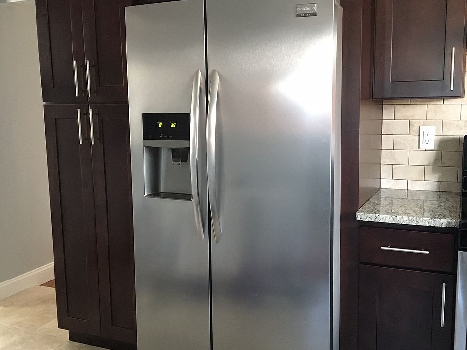 1st image of 448 Tysens Ln