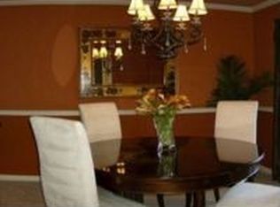 953 Collingwood Dr, Naperville, IL 60540