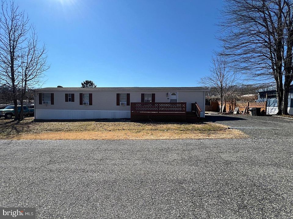 1st image of 608 Crossgate Dr