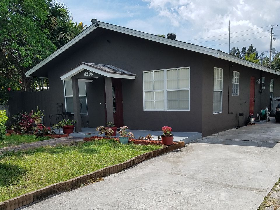 1st image of 4598 Iris St