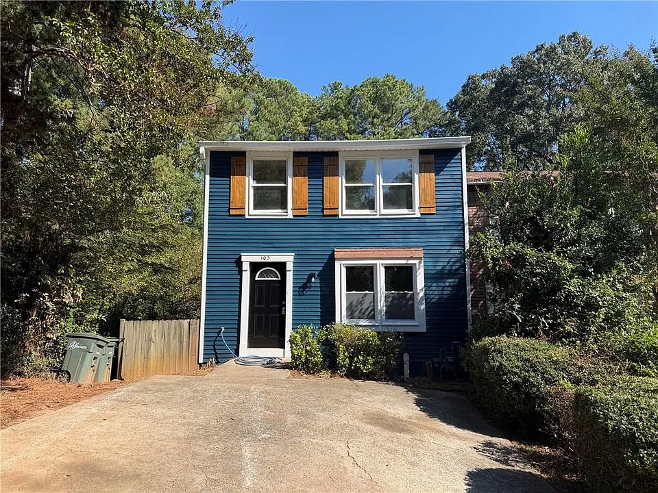 103 Hamilton Trce