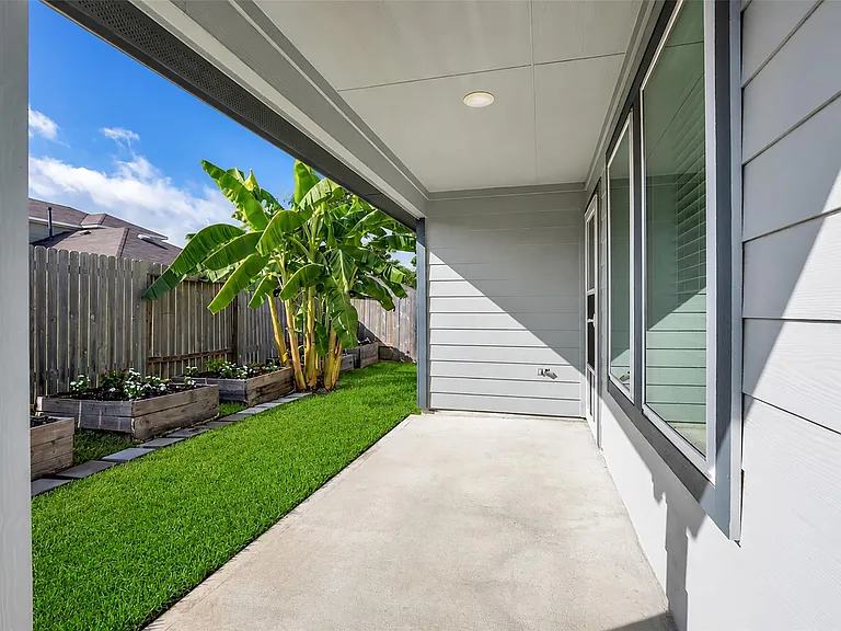 14129 Upper Gardenia Ln — Photo 26