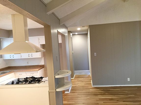 4th image of 2717 Saint Edwards Cir #B