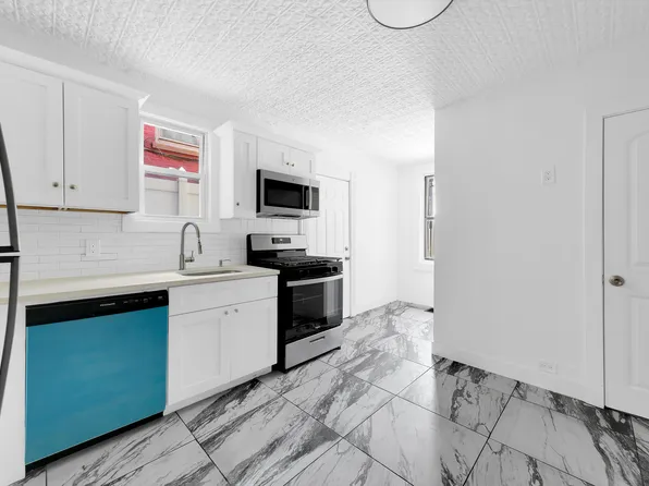 209 Jefferson Avenue image 5 of 9