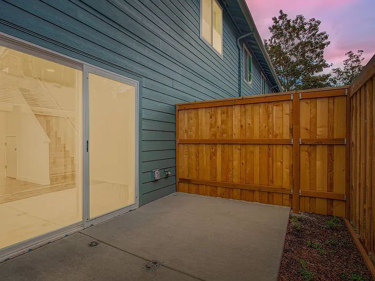 4465 SE 28th Pl — Photo 8