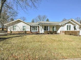 14767 Chermoore Dr, Chesterfield, MO 63017