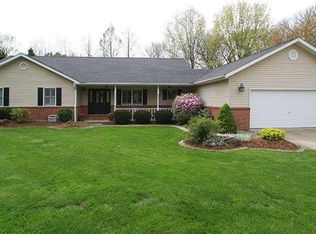 300 Willow Creek Dr, Edwardsville, IL 62025