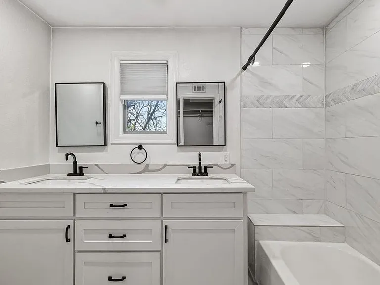 4520 Sharon St — Photo 3