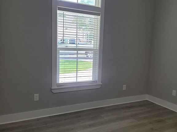 5th image of 4088 Biltmore Ave #1