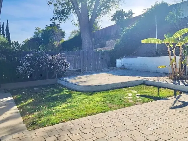 26602 Cortina Dr — Photo 18