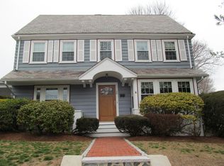 38 Pelton St, West Roxbury, MA 02132