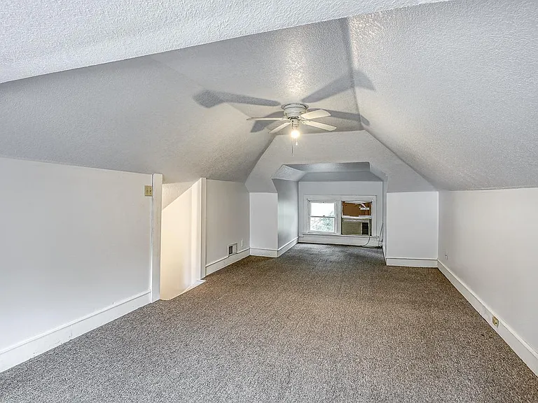 4th bed room - 3rd floor