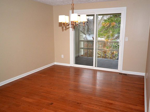 4th image of 4438 Laurel Oak Dr