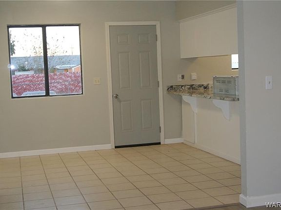 5th image of 2845 Margaret Ave