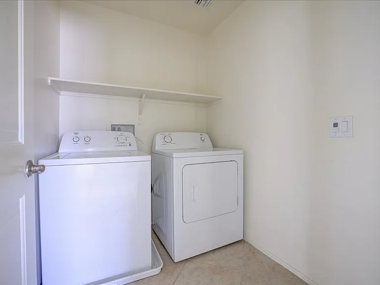 8011 S Dolphin Way — Photo 22