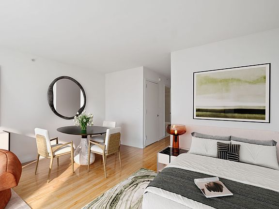 3rd image of 400 W 55th St APT 5D