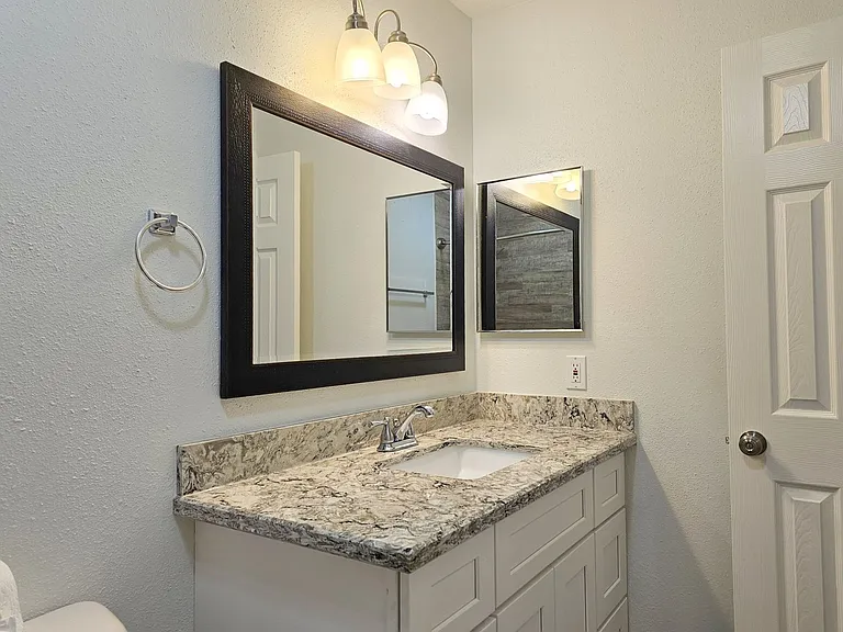 10615 Heatherford Dr — Photo 19