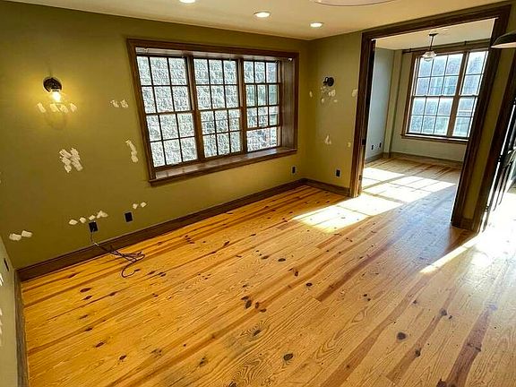 3rd image of 60 Newell St #2C