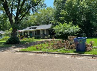 104 Church St, Batesville, MS 38606