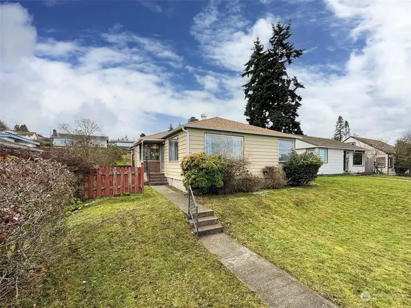 1012 E 7th Street, Port Angeles, WA 98362