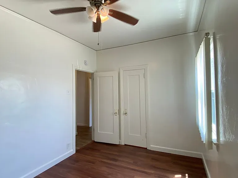 2301-2305 N Magnolia Ave — Photo 14