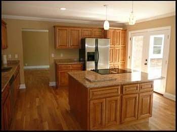 3rd image of 1932 Belcaro Dr