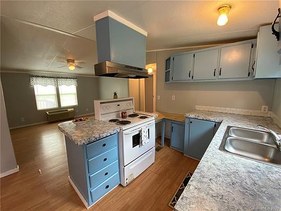 4th image of 2157 Stanley Dr