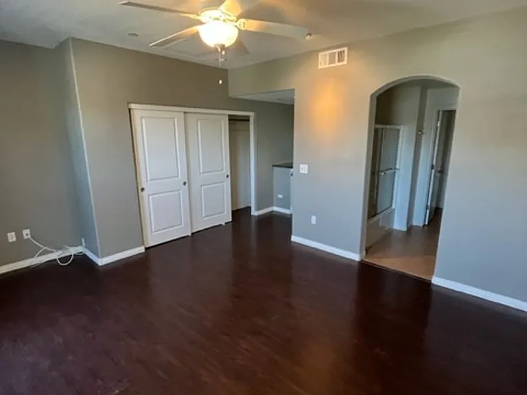 838 Tarragon Ln — Photo 13