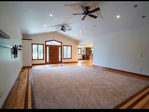 5th image of 3935 Gilbertville Rd