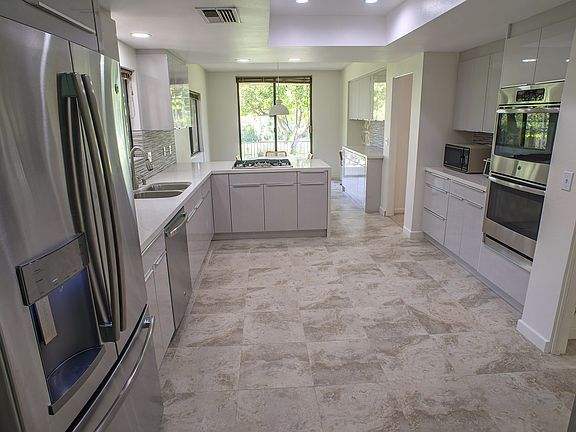 4th image of 1536 S La Verne Way