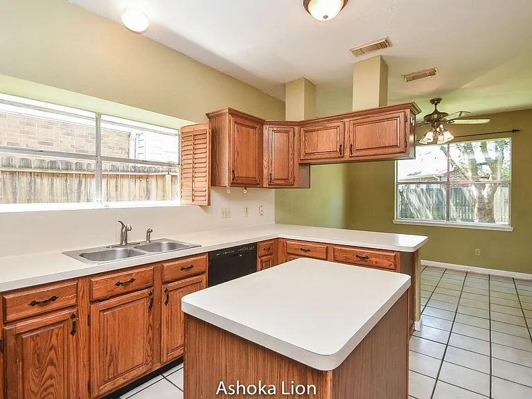 3419 Sheldon Dr — Photo 11