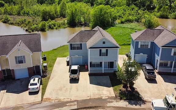 2nd image of 464 Kirk Cauldy Dr
