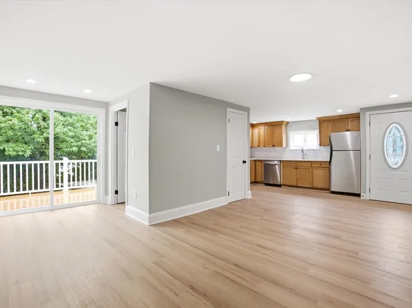 111 Liberty St, Lowell, MA 01851