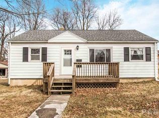 201 W Sunny Ln, Eureka, IL