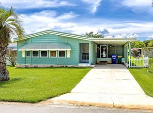 2813 Manatee Rd, Tavares, FL 32778
