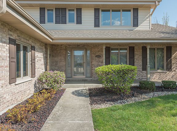 2nd image of 1813 Harcourt Dr