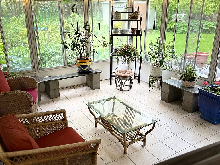 Hickory Ln — Photo 6