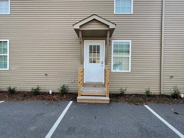 640 Evans Rd — Photo 3