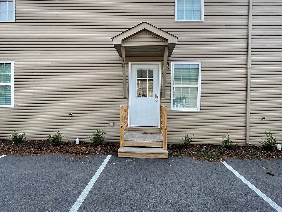 1st image of 640 Evans Rd