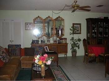 4th image of 1211 NE 28th Ave