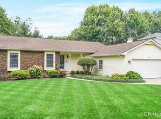 2343 Midvale St NE, Grand Rapids, MI 49505