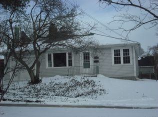 752 Hill Ave, Glen Ellyn, IL