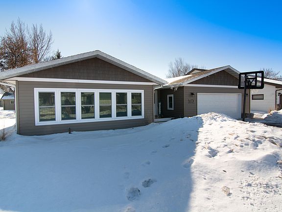 2nd image of 317 Circle Hills Dr