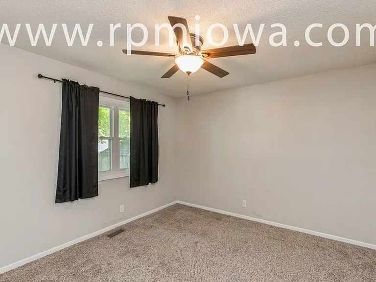 2537 NW 17th St — Photo 7