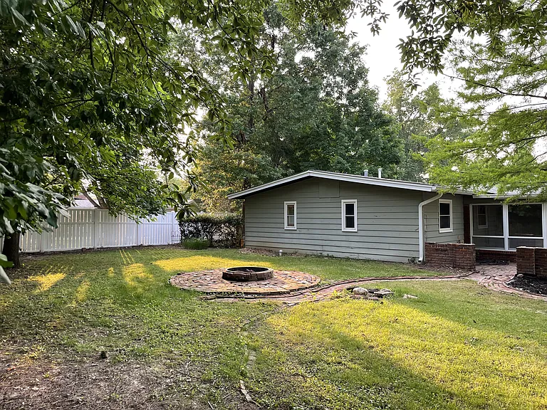 2526 Trossock Ln — Photo 8