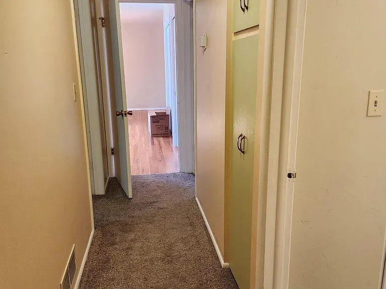 106 E Whiteley Ave — Photo 27