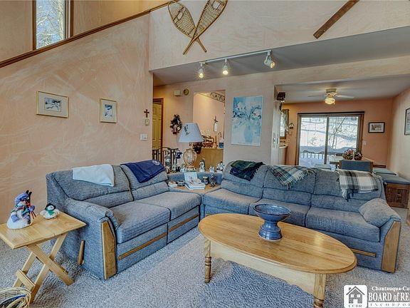 5th image of 16 Stone Rdg