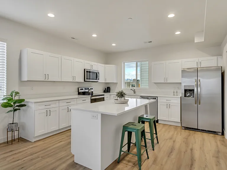 238 W Paramount Ave #102 — Photo 3