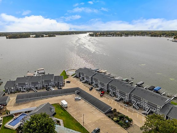 2nd image of 1725 Colonial Dr APT 6