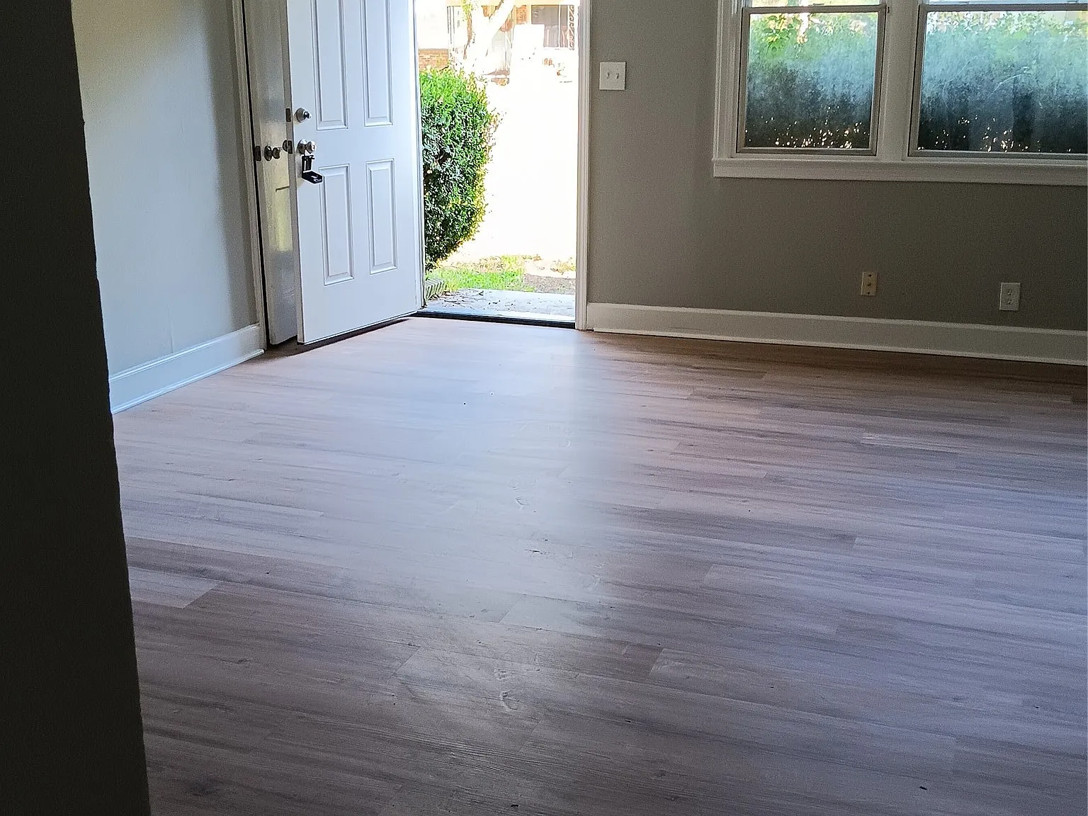 2 bed, 1.0 bath, 1089 sqft, $800 — Photo 3